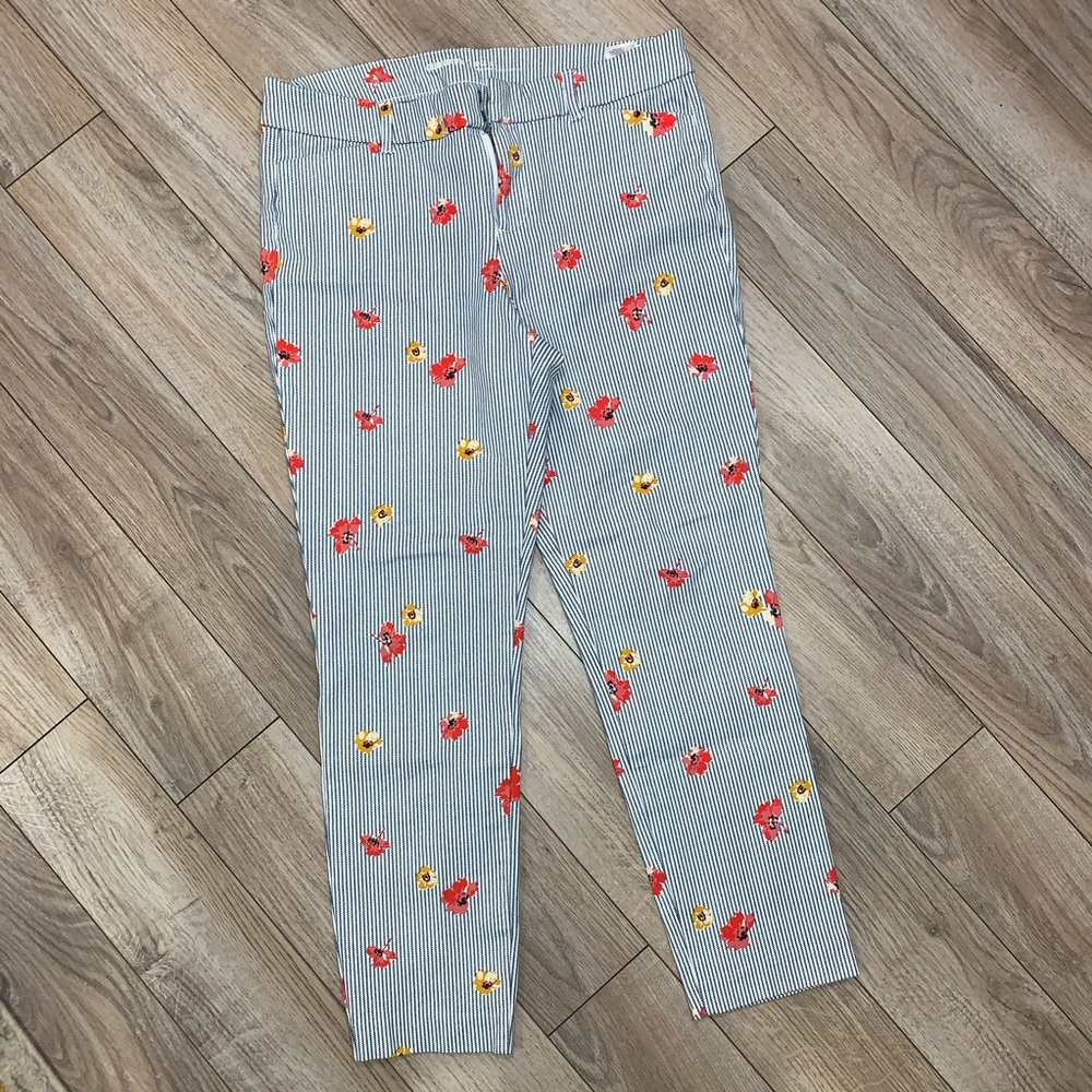 Old Navy Pixie Crop pants